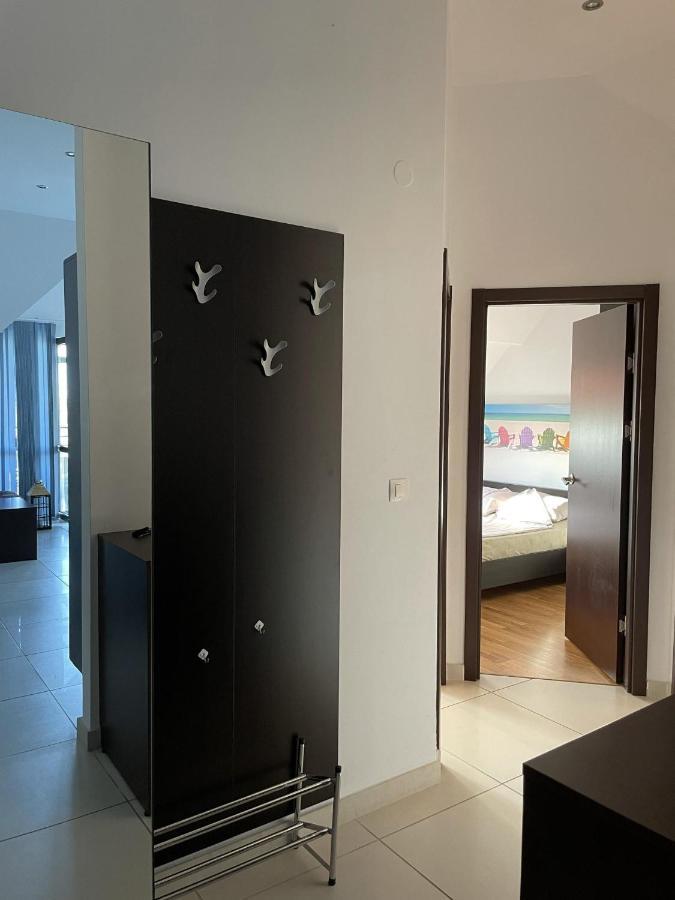 Stunning 2-Bed Apartment In Sea Resort Varna Szent Konstantin és Elena Kültér fotó